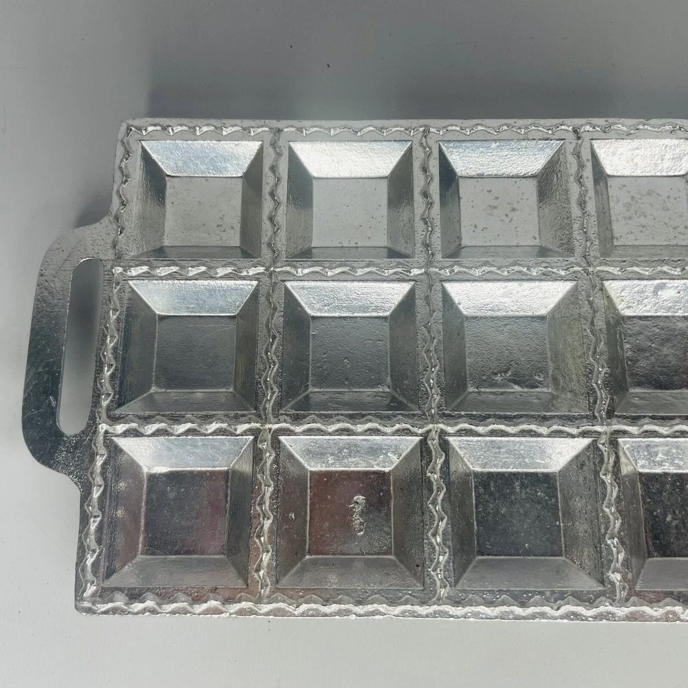 Ravioli Press‎ IPS Makes 24 Mini 1